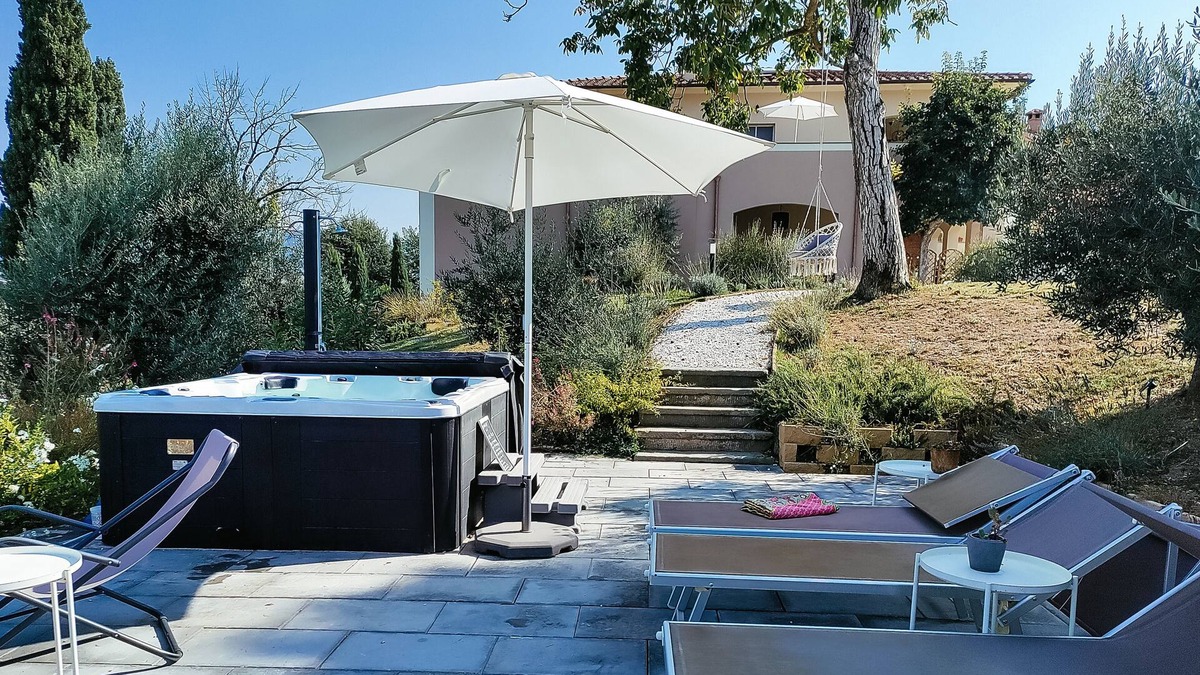 Lamporecchio House | La Cantina-Cozy apartment in a Modern Country House in the heart of Tuscany