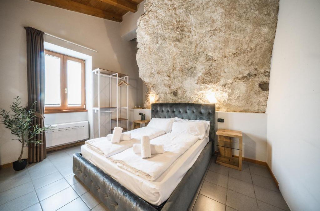 Bolognano-Vignole House | La Cantinota - Locanda De Manincor Rooms
