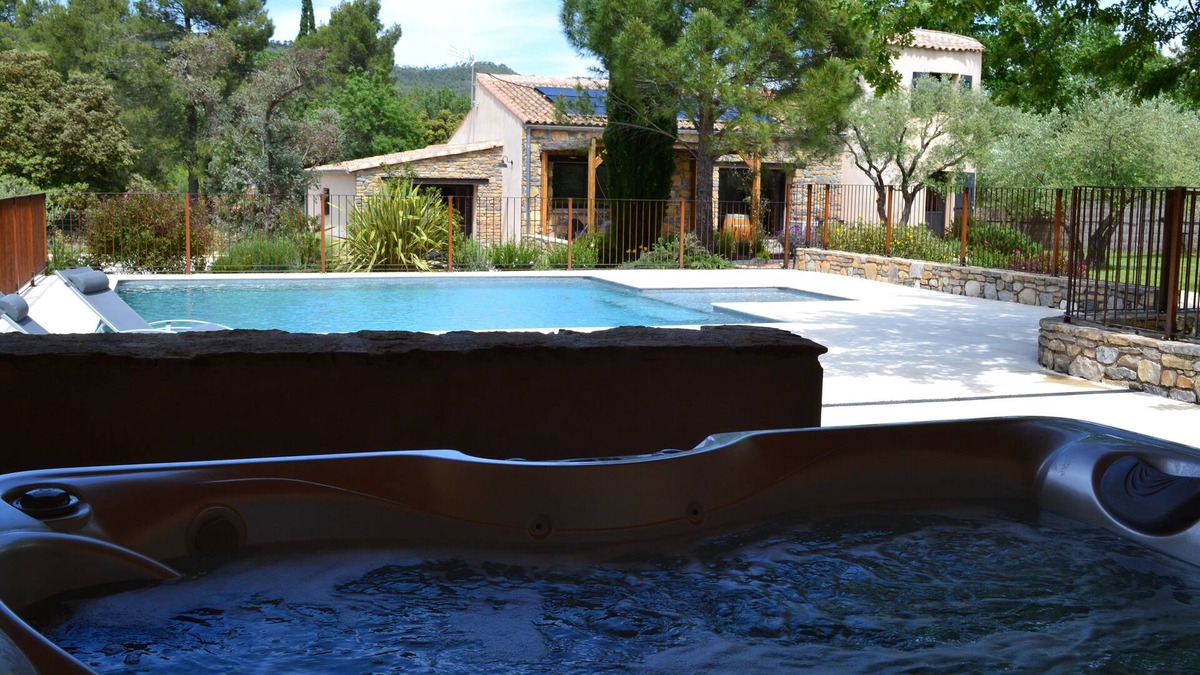 Claret House | La Capitelle - Charming House at the Foot of Pic St Loup