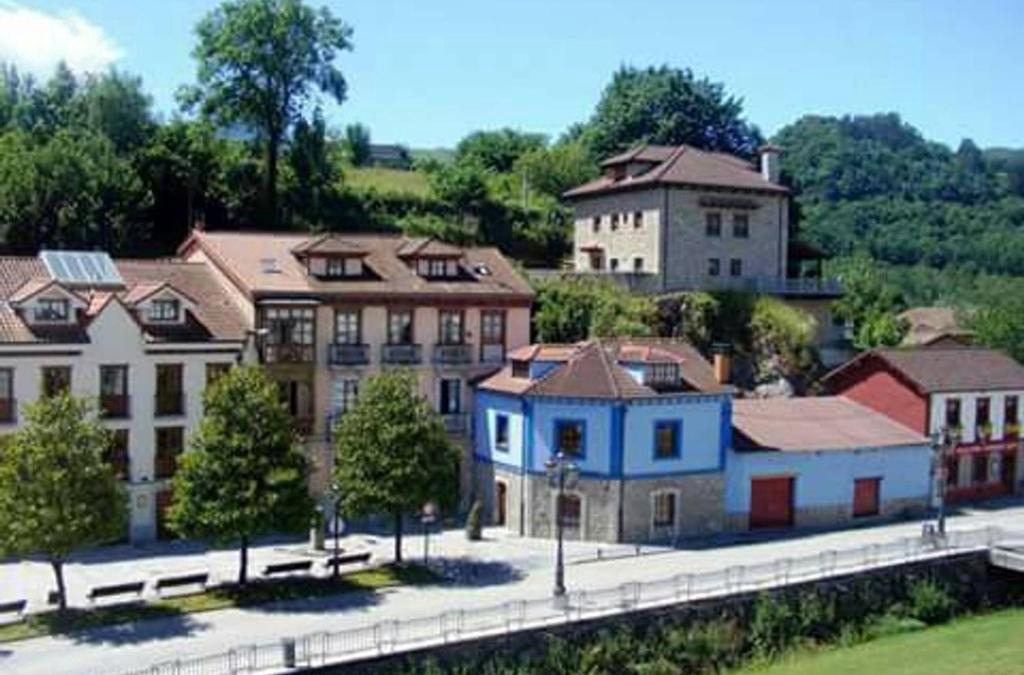 Las Caldas House | LA CASA AZUL DE LAS CALDAS