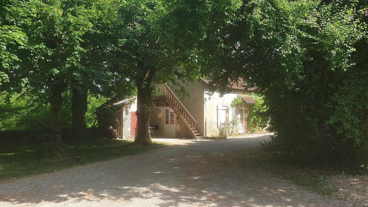 Farges-en-Septaine Villa | La Casa d'Augy à Farges, proche de Avord et Bourges en gite de 2 à 8 personnes