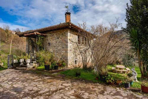 Santo Adriano House | La Casa De La Torre