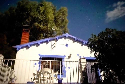 Caspe House | La Casa de Las Burbujas Azules
