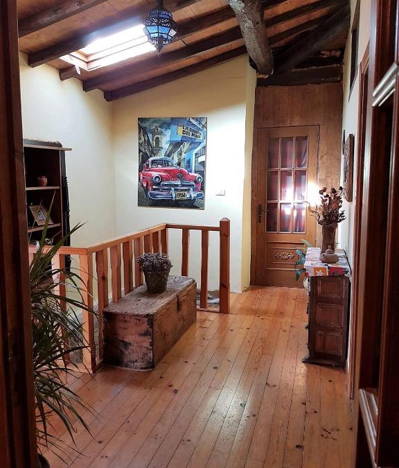 Nogueira de Ramuin House | La Casa de las Rocas - En la Ribeira Sacra
