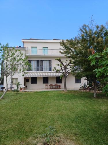 Colonnella Apartment | La CASA degli IPPOCASTANI