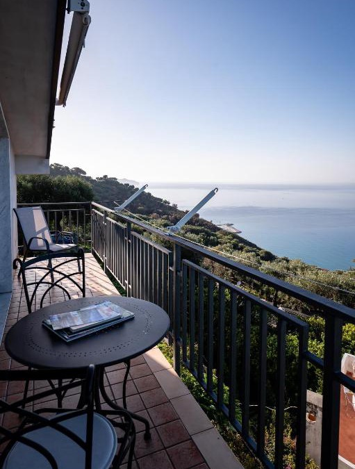 Marina di Pisciotta Apartment | La Casa del Maestro Attico