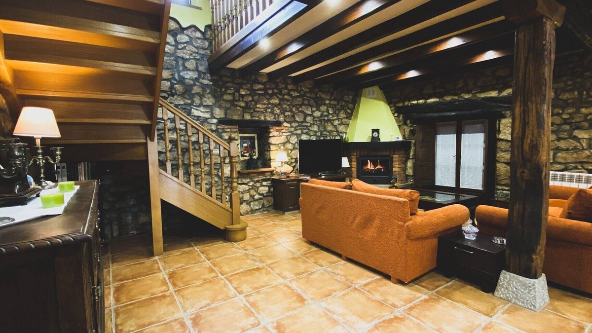 Escobedo House | La Casa del Pendo