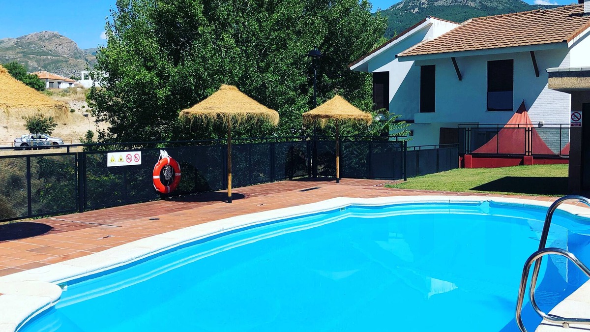 Barrio de la Vega Cottage | La Casa del Pianista for 9 people