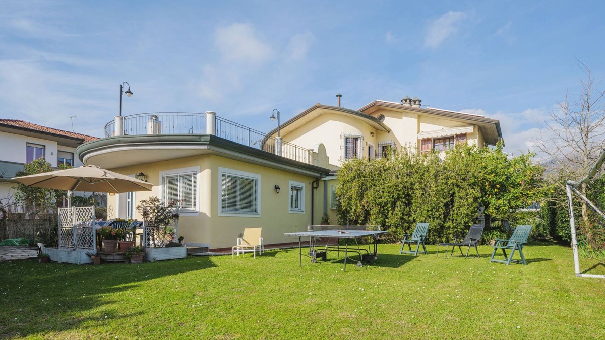 Cinquale Apartment | La casa di Alice by Interhome