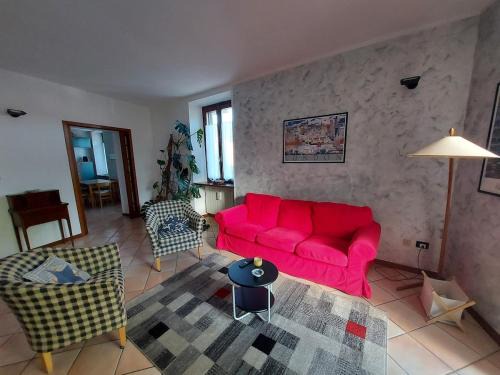 Comabbio House | La Casa di Anna