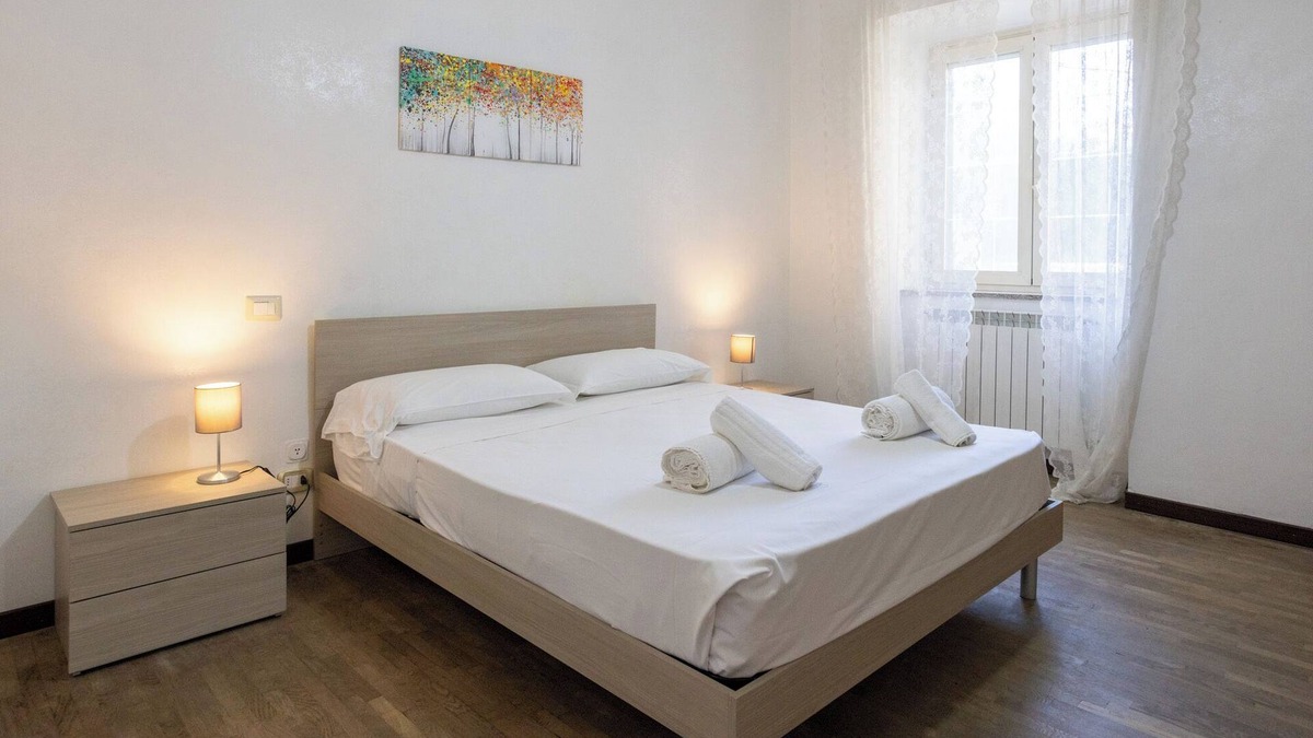 Naples Apartment | La Casa di Daeny - Two Bedroom Apartment, Sleeps 3