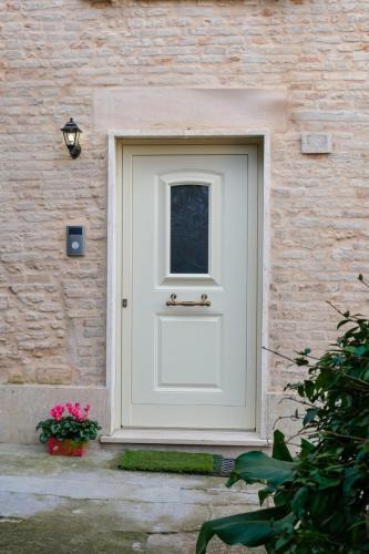 Fermo House | La Casa di Vina