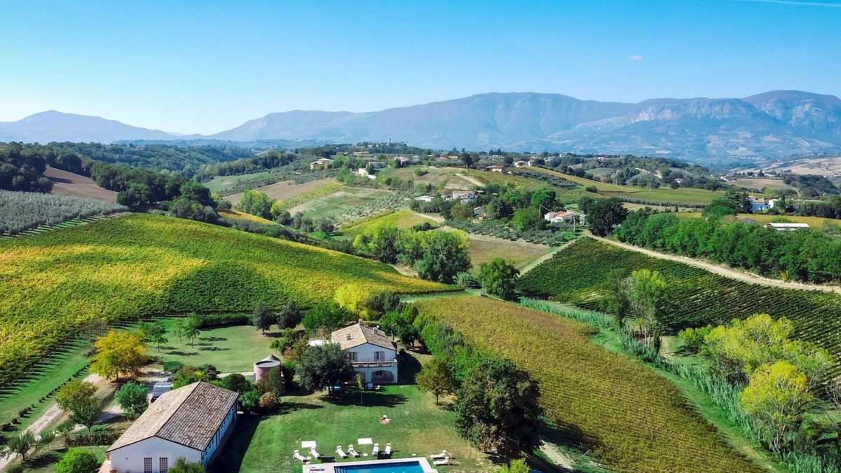 Catignano Villa | La Casa nei Vigneti 10, Emma Villas
