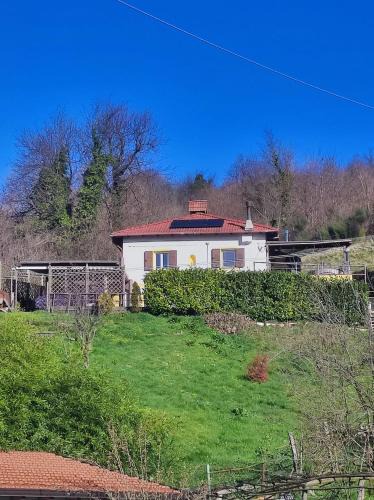 Busalla House | La Casa nel Bosco