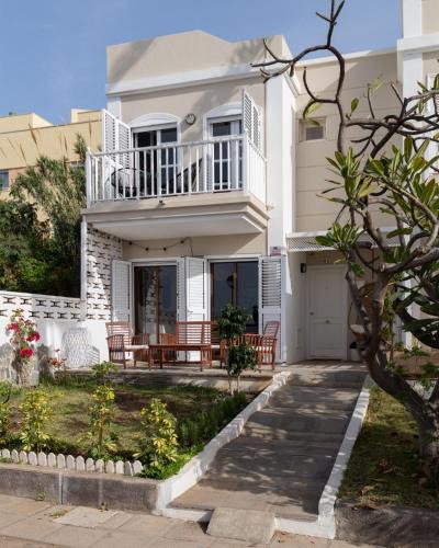 Bajamar House | La Casa Nostra - family oriented house in quiet area