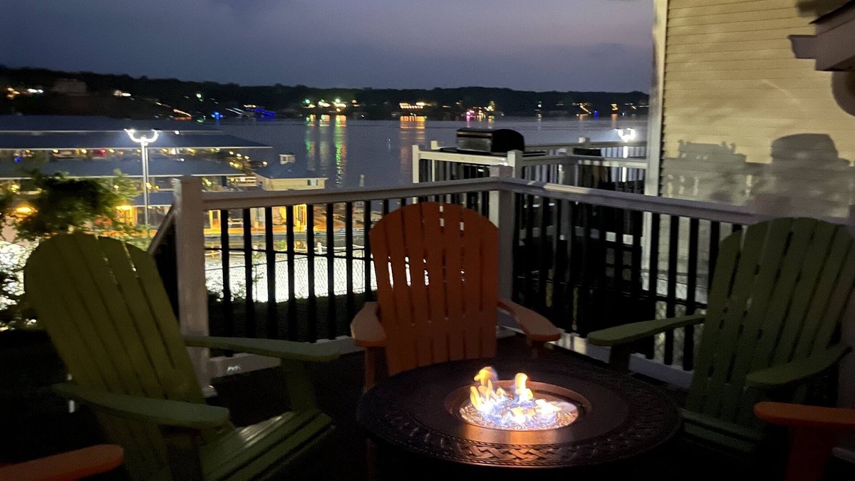 Grove Villa | La Casa! One of 3 Luxury Villas with boat parking overlooking Honey Creek Marina