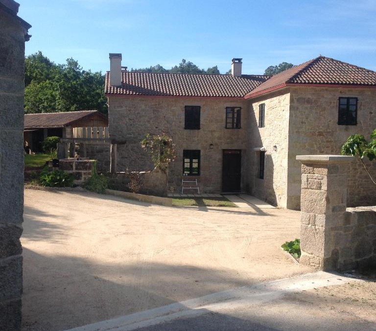 Callobre Apartment | La Casa Roxa, naturaleza en Galicia a 12 kms. del mar