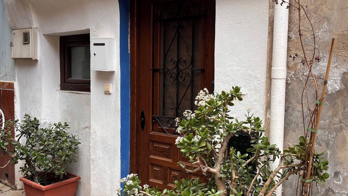 Segorbe House | La Casa Vertical (historic center of Segorbe)