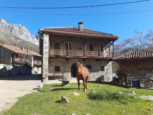 Posada de Valdeon Hotel | La Casa Vieja en Valdeón