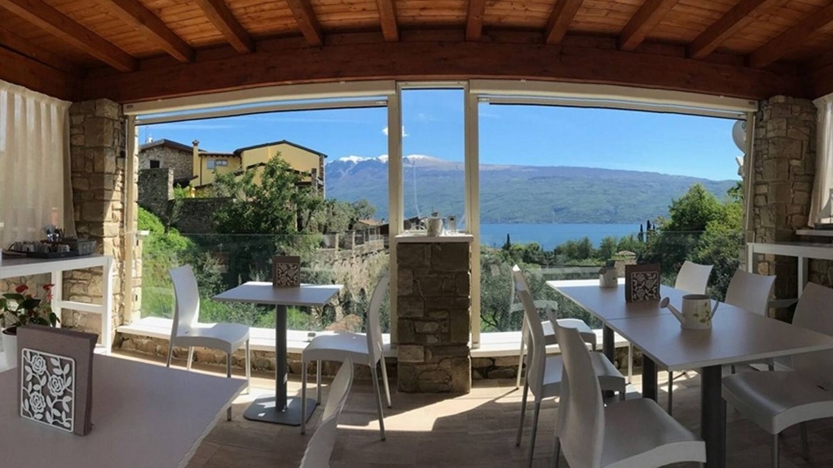 Roina Bed & Breakfast | La cascata negli ulivi