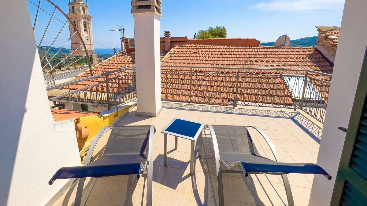 Villa Faraldi House | La Casetta di Emma - 2 bedrooms, 2 terraces, in a typical village