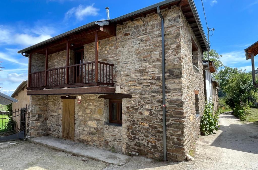 San Cristobal de Valdueza House | La Casina de la Yeye San Cristóbal de Valdueza