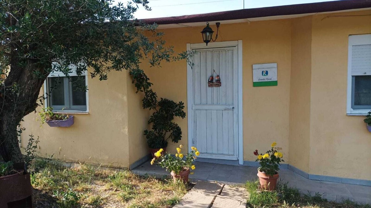 Gibraleon House | La Casita del Huerto, (very luminous, the basics for 2)