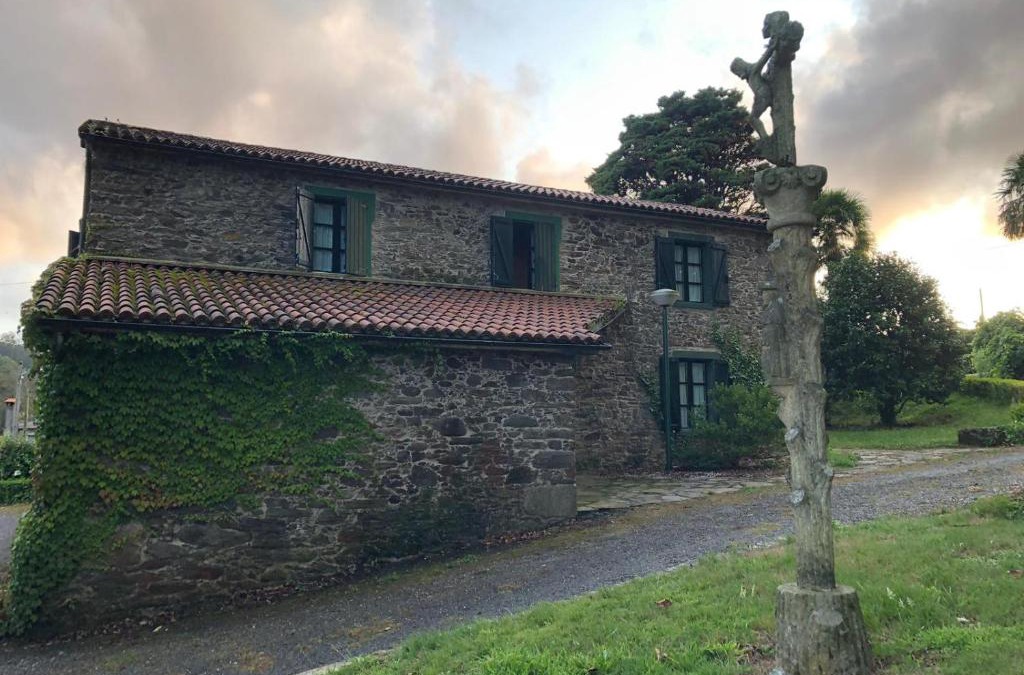 Oza-Cesuras House | La Casita do Soxal