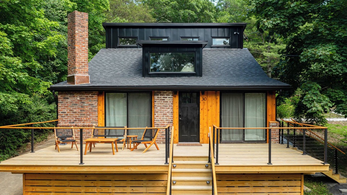 Saugerties House | La Casita: Modern Saugerties Getaway
