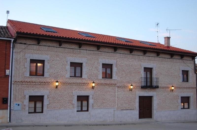 Villarmentero de Campos Hotel | La Casona de Doña Petra