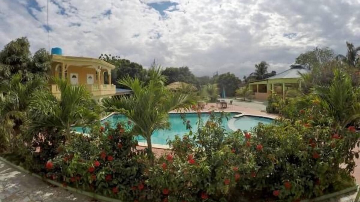 Port-au-Prince Hotel | La Cayenna Hôtel et Restaurant