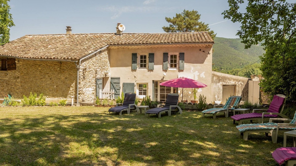 Le Poet-Laval House | La Chambaillarde by Interhome