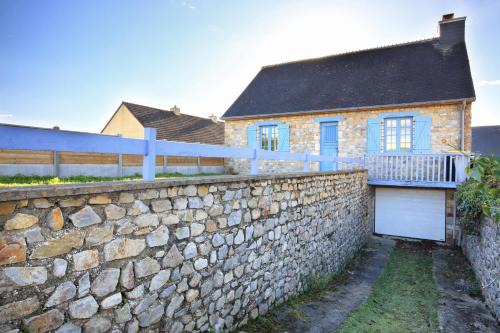 Saint-Jean-de-la-Riviere House | La Chaumière - Maison à moins d’un km de la plage