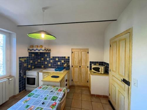 Allegre Les Fumades Apartment | La Chaumière