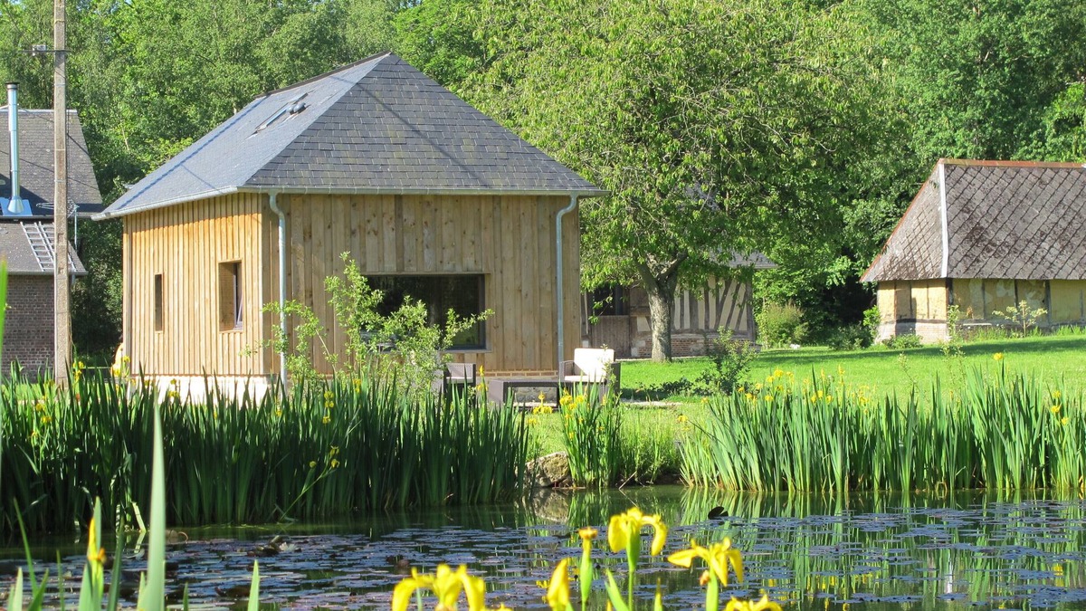 Flancourt-Catelon House | La Chaumière: A Haven of Peace with Authentic Charm