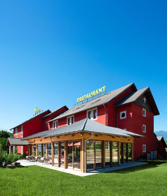 Montmelian Hotel | La Clé Des Champs