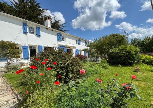 Sainte-Radegonde-des-Noyers Bed & Breakfast | La Claverie