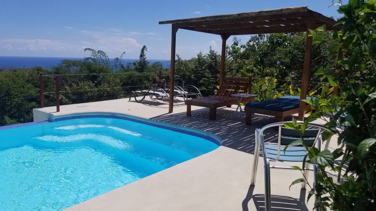 Montezuma House | La Colina de Carolina