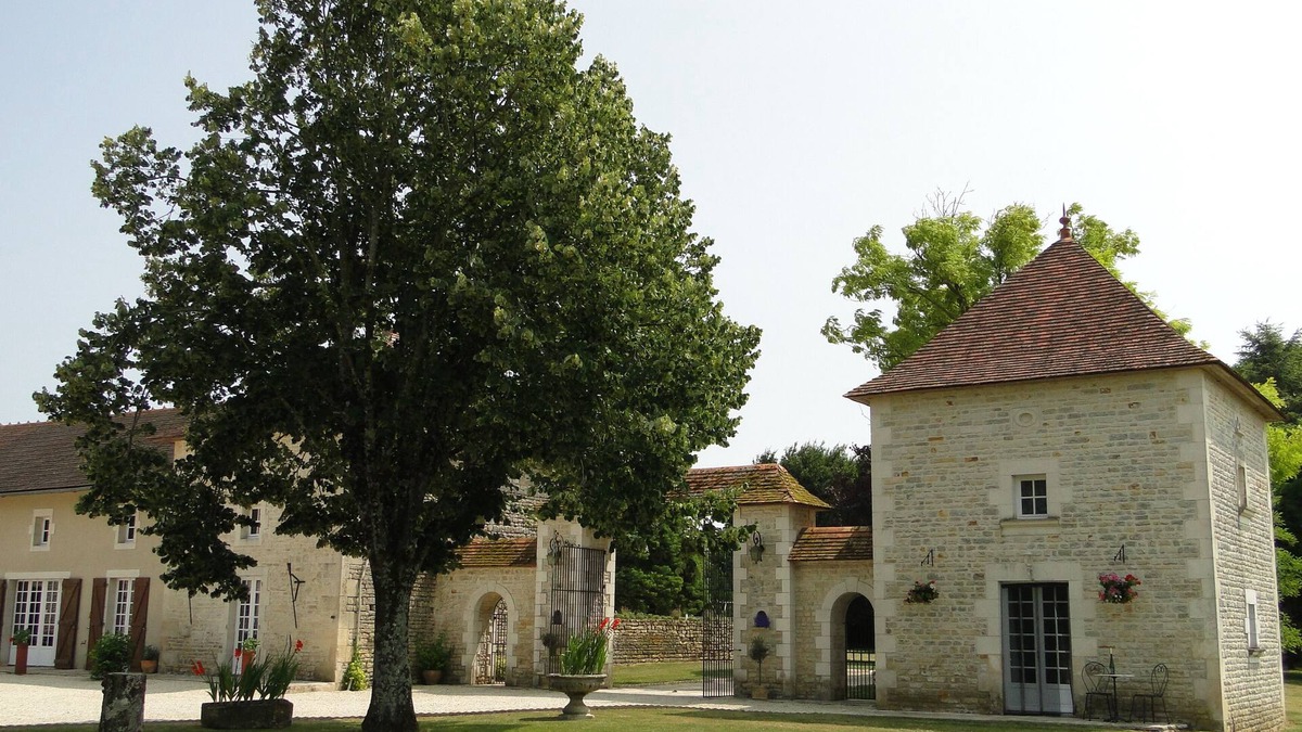 Bouin House | La Colombiern Escape to the ultimate French countryside haven retreat.