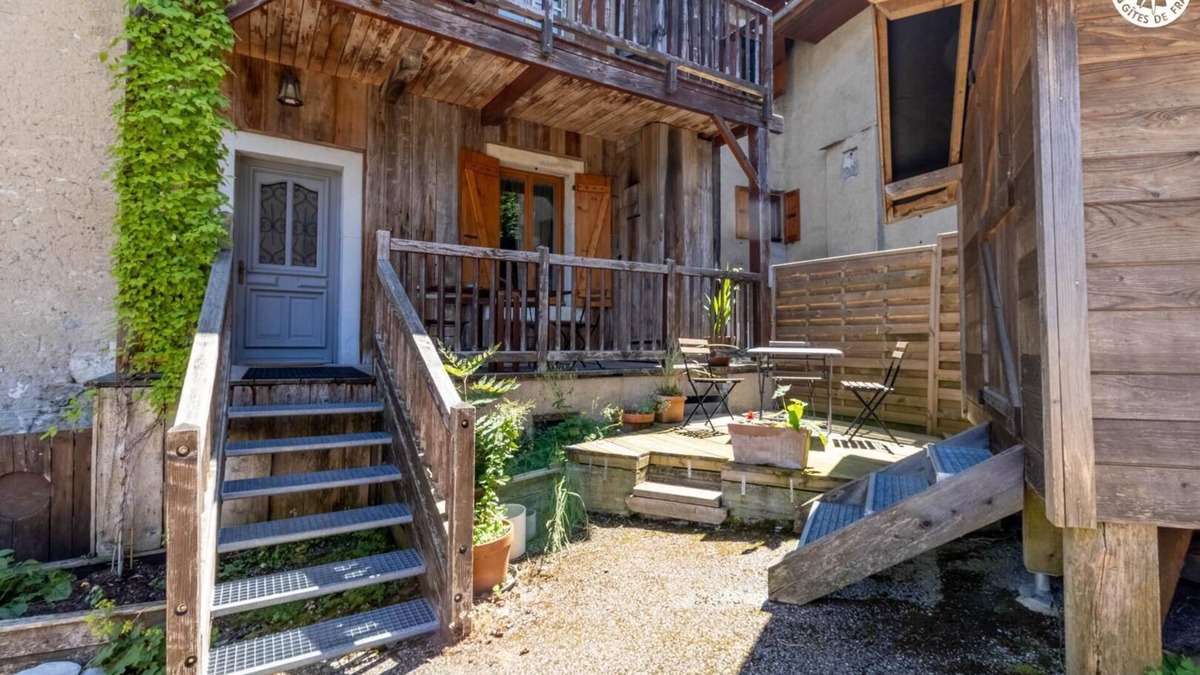 Le Chatelard House | LA COMPAGNIE DU BOURG - GRENETTE