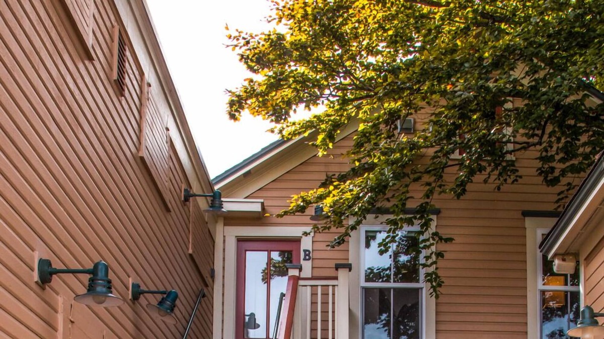 La Conner Apartment | La Conner, Tillinghast Residence B #402