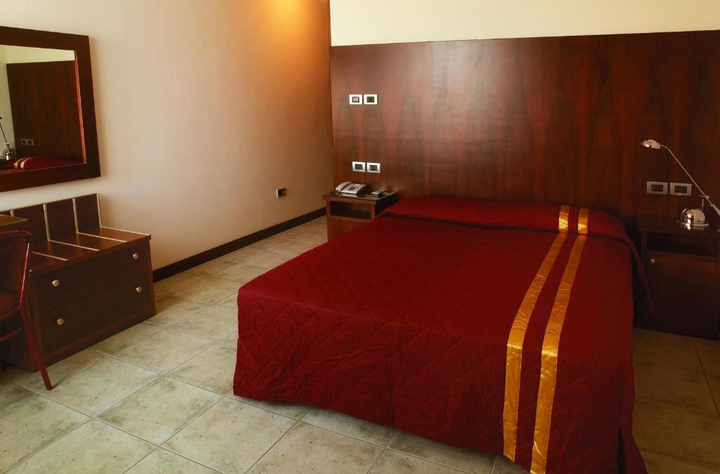 Bagnolo San Vito Hotel | La Corte Albergo Meublé