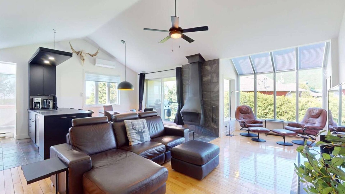 Saint Ferreol les Neiges Ski Chalet | La Crête - 3 Bedrooms - Cottage for 6 people with view of the mountain
