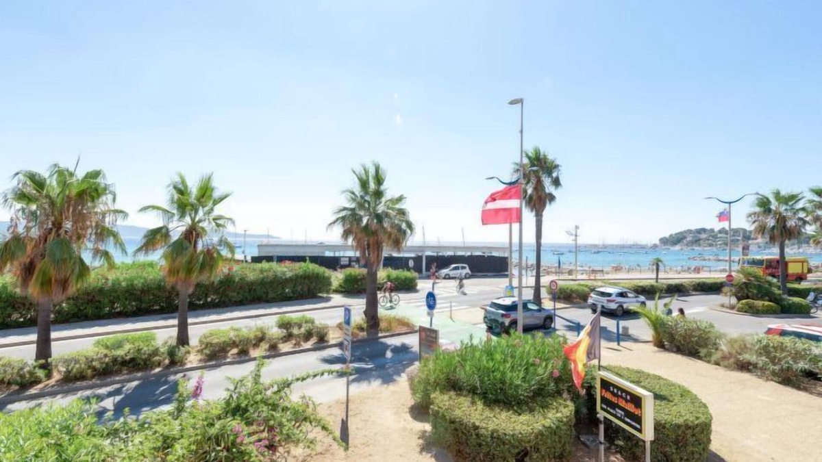 Cavaliere Apartment | La Croix du Sud by Interhome