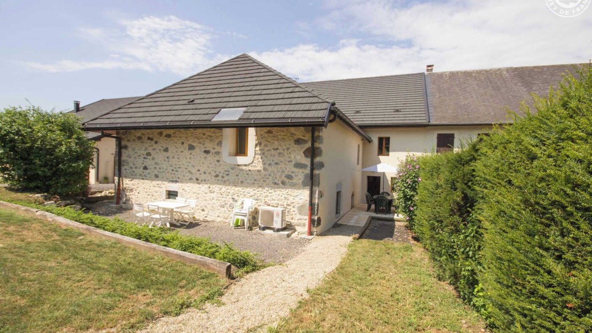 Saint-Girod House | LA CROUÊ - ENTRELACS - Gîte