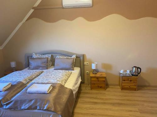 Dunaszeg Bed & Breakfast | La Curia Panzió