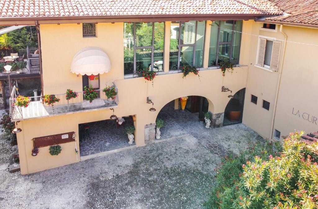 Artogne House | LA CURT guest house