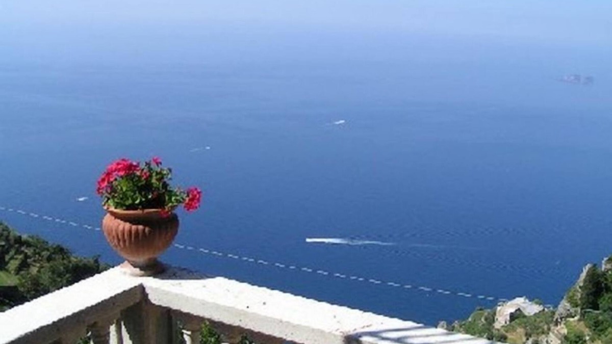 Path of the Gods House | La dea della stella polare by Interhome