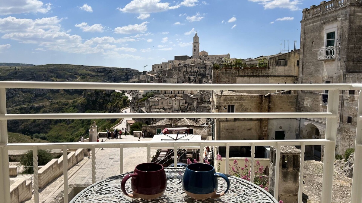 Sasso Barisano Apartment | LA DIMORA DI ANTOSA Matera vacation home with breathtaking views of #sassidimatera