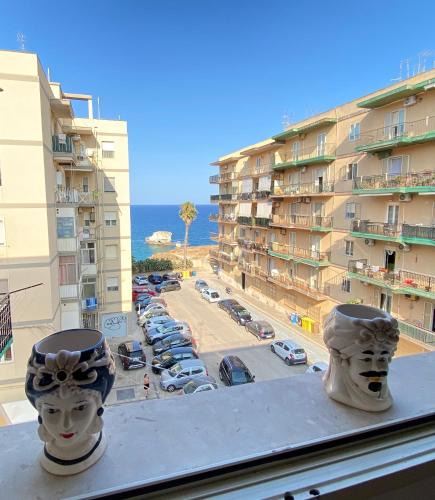 Grottasanta Apartment | La dimora di Damone & Finzia